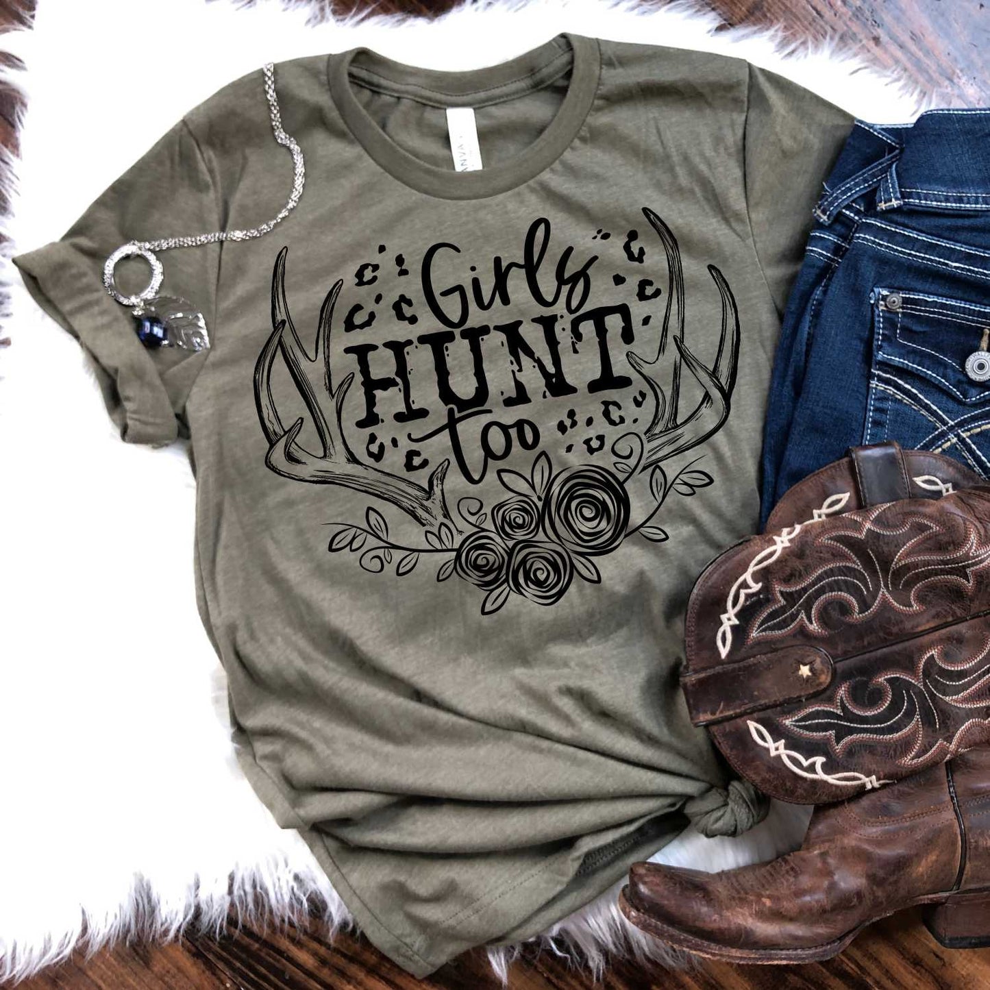 Girls Hunt Too Floral | Deer | outdoors